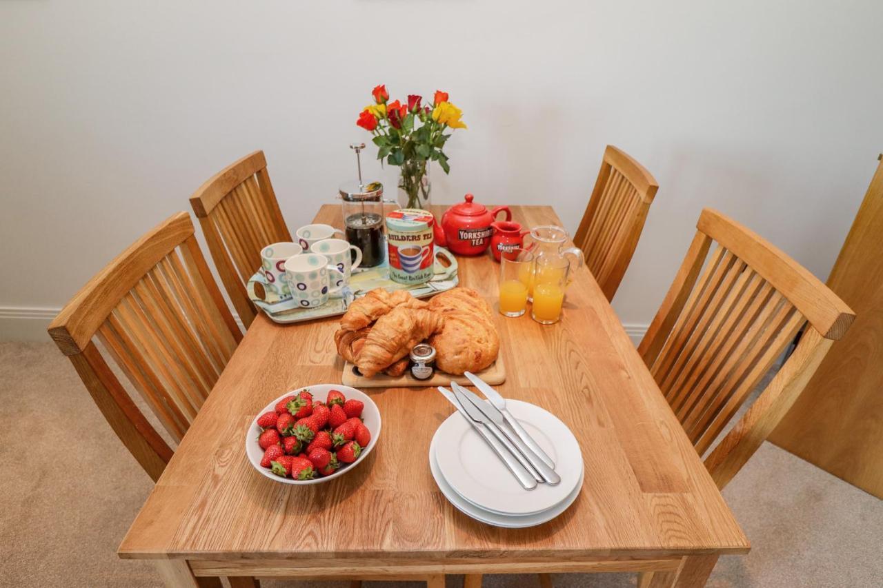 Apartament Above & Beyond Whitby Zewnętrze zdjęcie